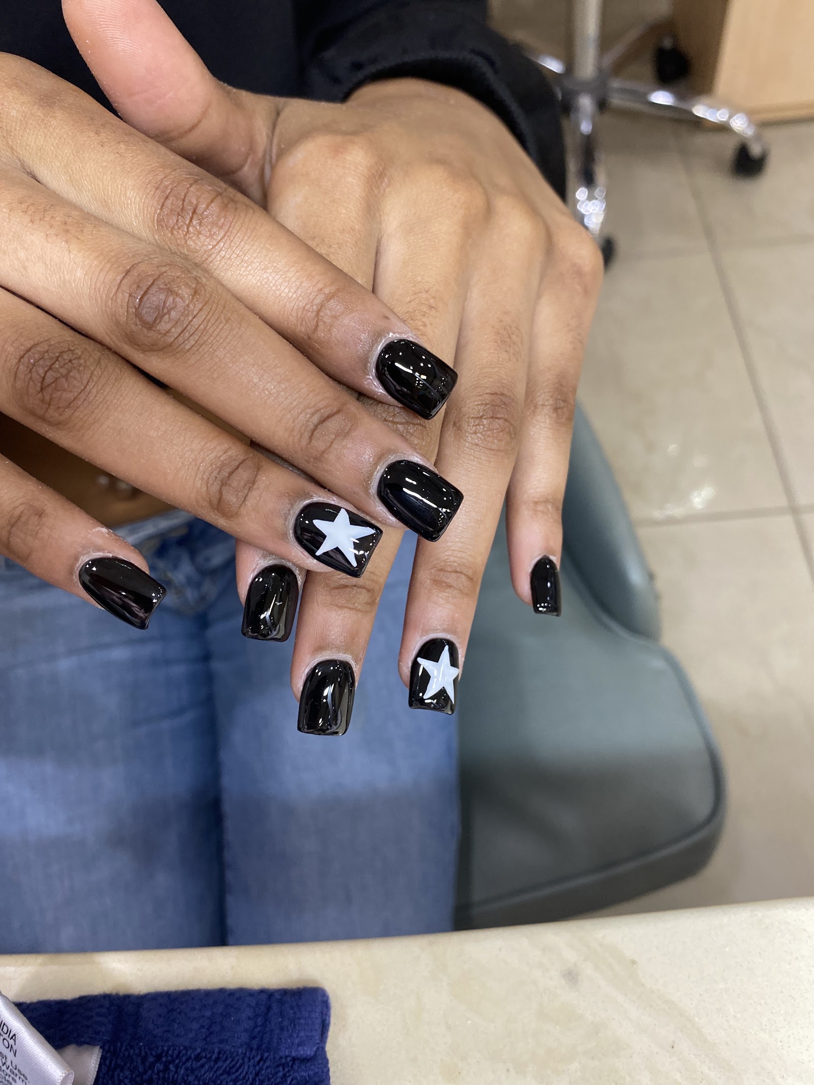 VIP NAIL AND SPA nail photo 1